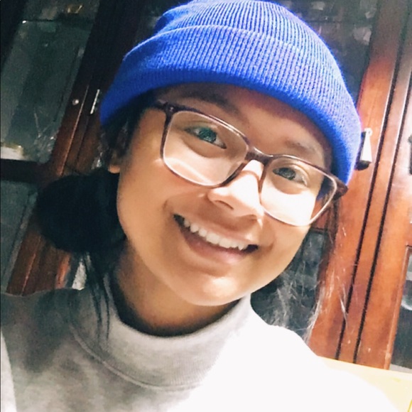 Meet your Posher, Gladys - Picture 1 of 1